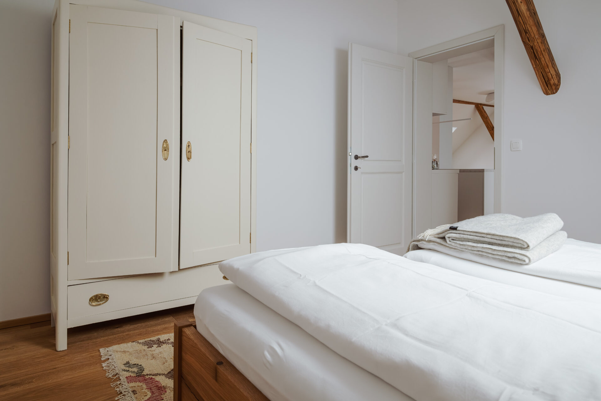 Breda_Strdin_interior_design_renovations_slovenija_notranja_oblikovalka_oprema_dekoracija_doma_prenove_posodobitev_oblikovanje_turisticni_objekt_1022